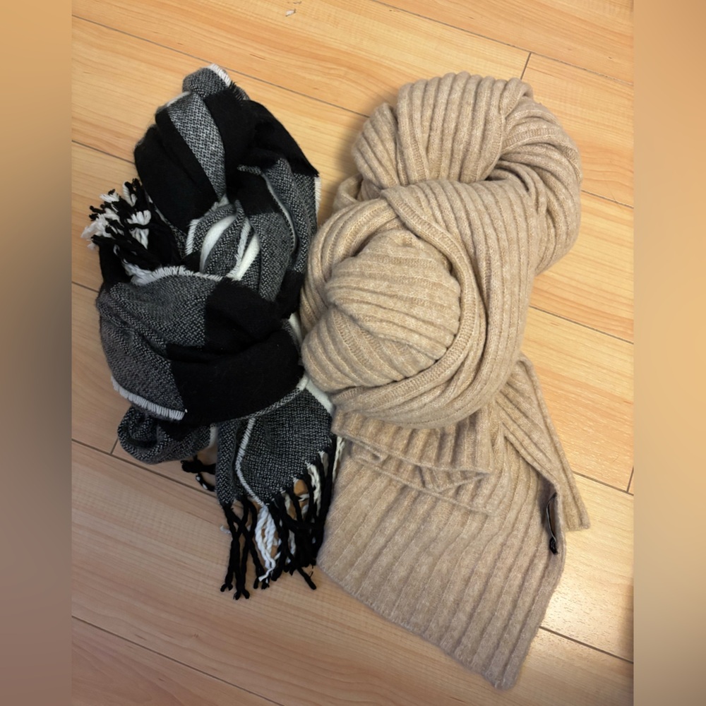 Bundle of Zara Tan and Black Knit Scarves